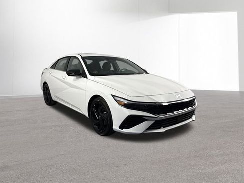 New 2026 Hyundai Elantra SEL Sport image 3