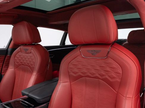 Used 2025 Bentley Flying Spur Plug-In Hybrid AWD/4WD image 16