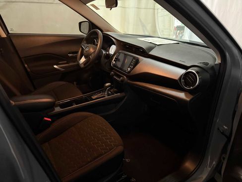 Used 2021 Nissan Kicks SV image 27