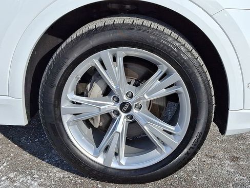 Used 2023 Audi Q8 Premium Plus w/ Premium Plus Package image 8