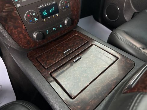 Used 2014 GMC Yukon Denali AWD/4WD image 39