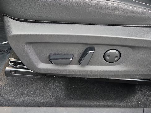 Certified 2025 Nissan Murano SV AWD/4WD image 25