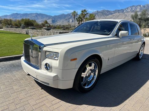 Used 2007 Rolls-Royce Phantom Sedan image 2