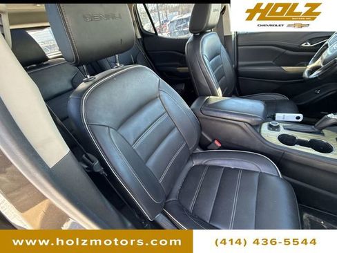 Certified 2019 GMC Acadia Denali w/ Technology Package image 30