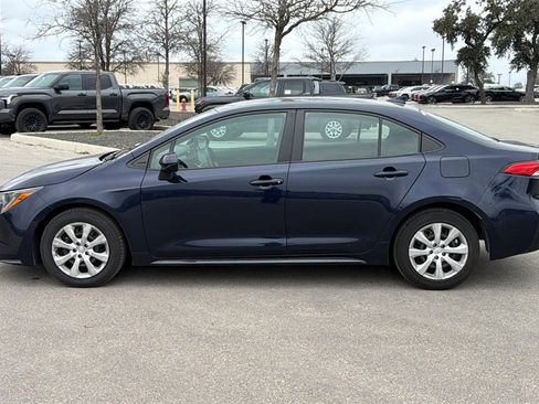 Used 2024 Toyota Corolla LE image 2