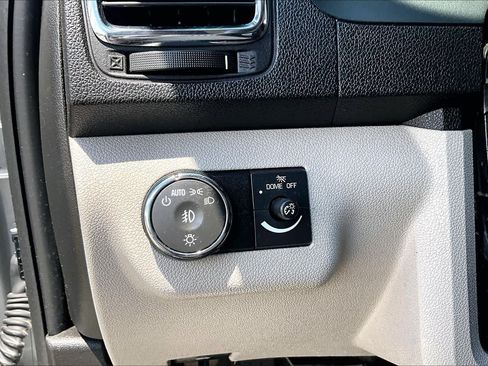 Used 2012 GMC Acadia SL FWD image 33