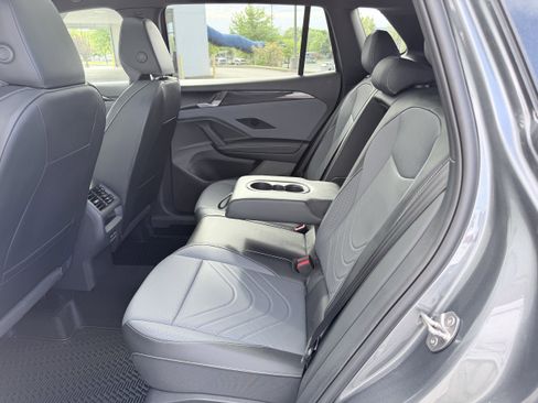 New 2026 Volkswagen Tiguan SE R-Line AWD/4WD image 26