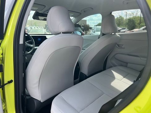 Used 2024 Hyundai Kona SEL w/ Convenience Package image 16