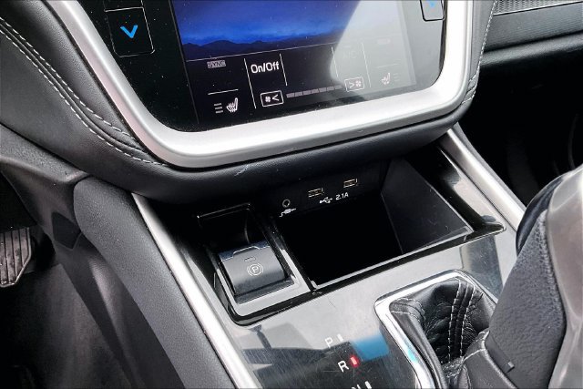 Used 2020 Subaru Outback Premium AWD/4WD image 15