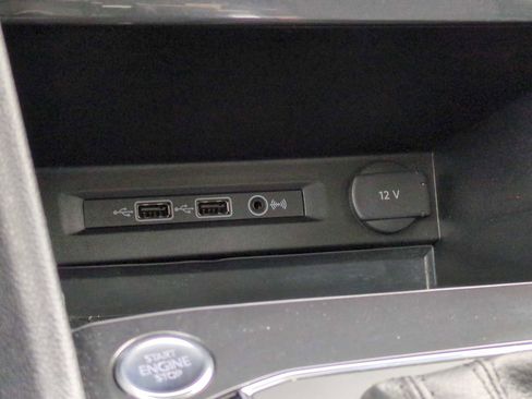 Used 2019 Volkswagen Tiguan SEL image 33