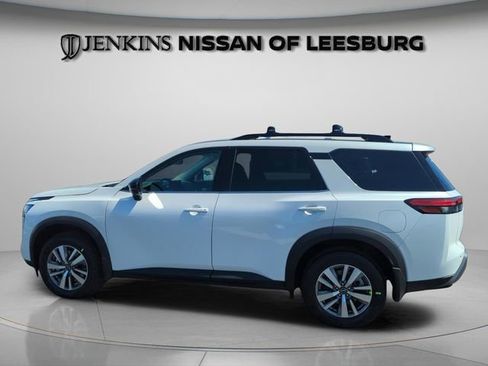 New 2026 Nissan Pathfinder SL FWD image 10