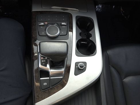 Used 2018 Audi Q7 2.0T Premium AWD/4WD image 61