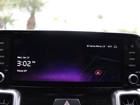 Used 2023 Kia Sorento S w/ Panoramic Sunroof Package image 19