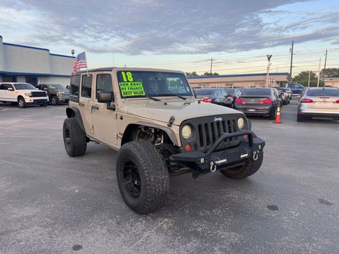 Used 2018 Jeep Wrangler Unlimited Sport S image 3