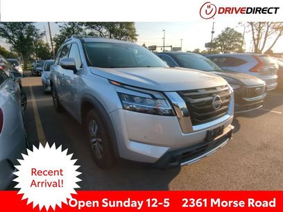 Used 2023 Nissan Pathfinder SL