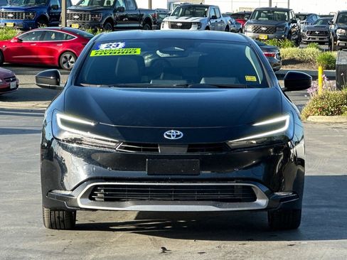 Used 2023 Toyota Prius XLE image 11