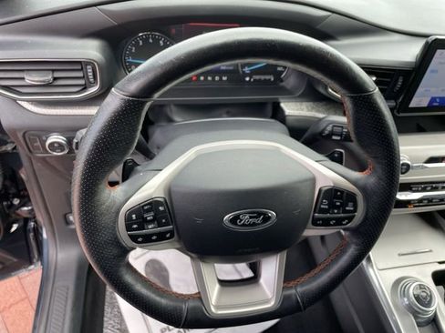 Used 2022 Ford Explorer Timberline w/ Timberline Technology Package image 11