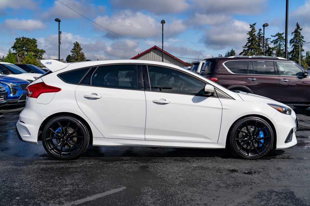 Used 2017 Ford Focus RS AWD/4WD image 8