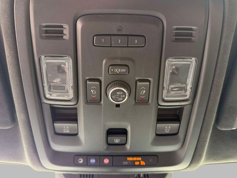 Used 2022 Cadillac Escalade Sport Platinum w/ LPO, ONYX Package AWD/4WD image 28