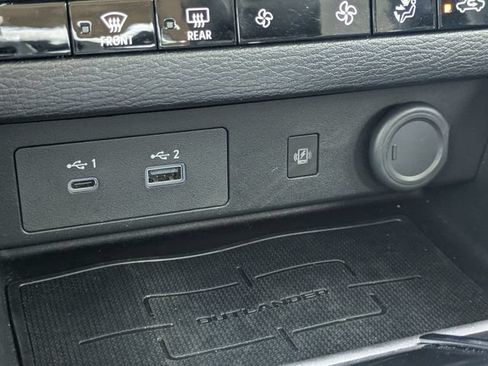 Used 2024 Mitsubishi Outlander SE Black Edition FWD image 31