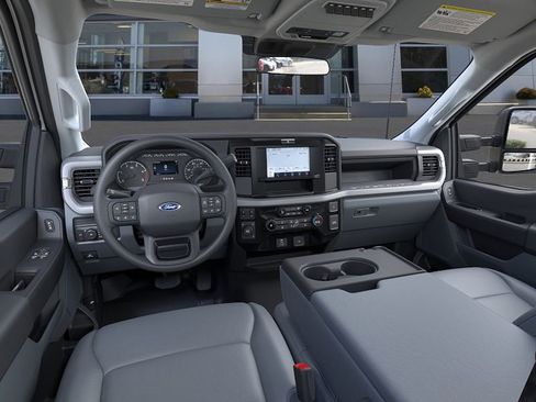 New 2026 Ford F550 4x4 Regular Cab Super Duty image 9