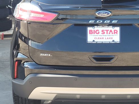 Used 2024 Ford Edge SEL image 7