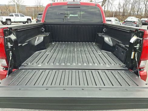 Used 2022 Toyota Tacoma SR5 w/ Technology Package RWD image 30