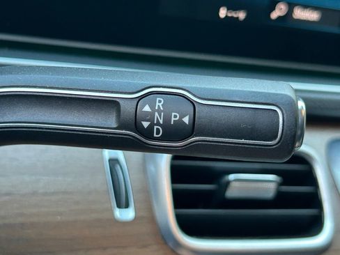 Used 2023 Mercedes-Benz GLE 450 4MATIC w/ AMG Line Exterior image 43