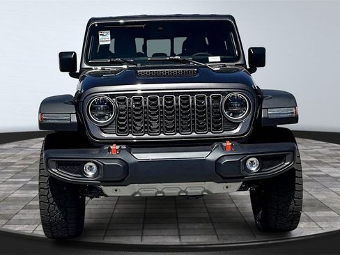 New 2025 Jeep Gladiator Mojave w/ Convenience Group image 17