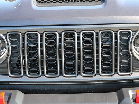 Used 2026 Jeep Wrangler Unlimited Rubicon AWD/4WD image 5