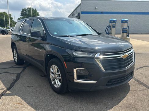 Used 2023 Chevrolet Traverse LS AWD/4WD image 7