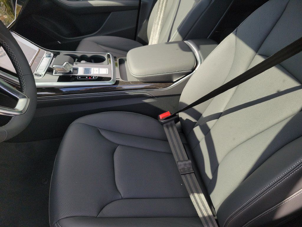 New 2026 Audi Q8 Premium Plus AWD/4WD image 17