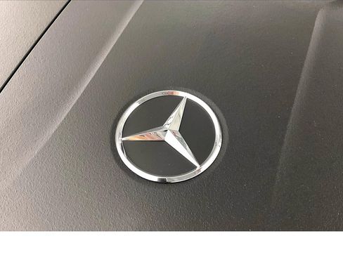 New 2025 Mercedes-Benz C 300 4MATIC Sedan image 17