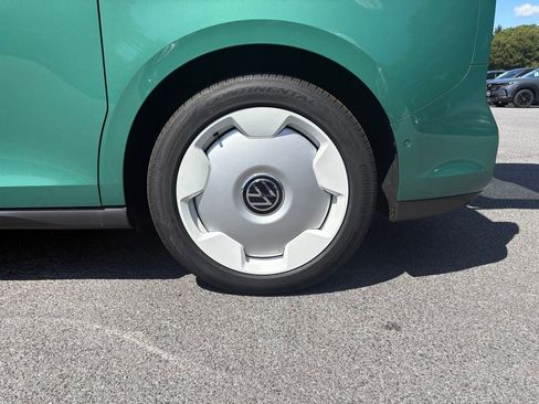 New 2025 Volkswagen ID. Buzz 1st Edition image 13