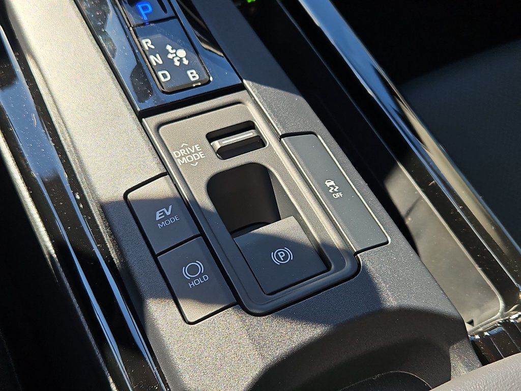New 2027 Toyota Prius XLE AWD/4WD image 10