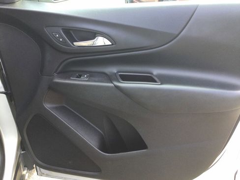Used 2018 Chevrolet Equinox LT w/ Sun & Infotainment Package image 23
