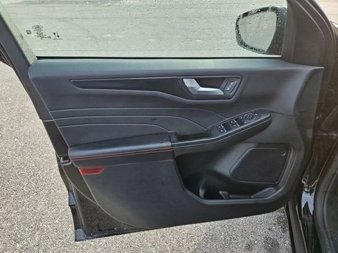 Used 2025 Ford Escape ST-Line image 10