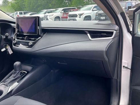 Used 2024 Toyota Corolla LE FWD image 18