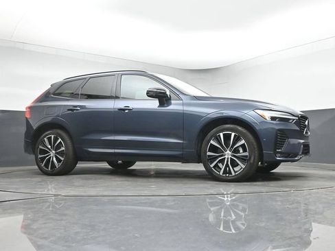 Used 2024 Volvo XC60 B5 Plus w/ Protection Package Premier AWD/4WD image 10