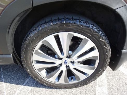 Used 2019 Subaru Ascent Touring w/ Popular Package #3 image 39