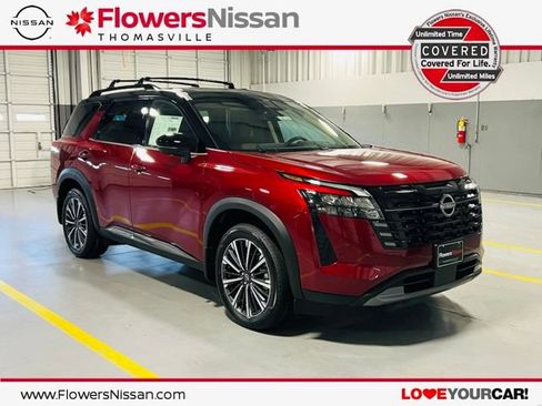 New 2026 Nissan Pathfinder Platinum FWD image 1