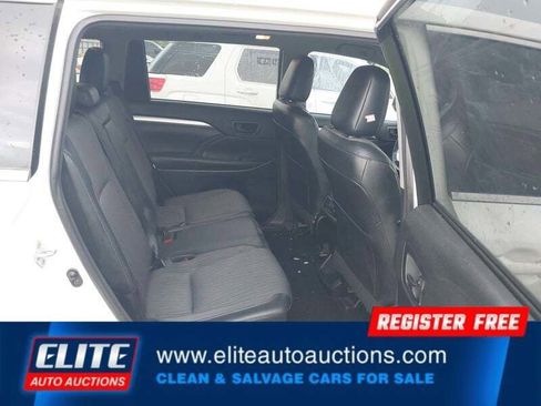 Used 2018 Toyota Highlander Plus image 15