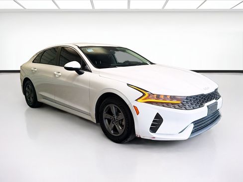 Used 2022 Kia K5 LXS FWD image 3