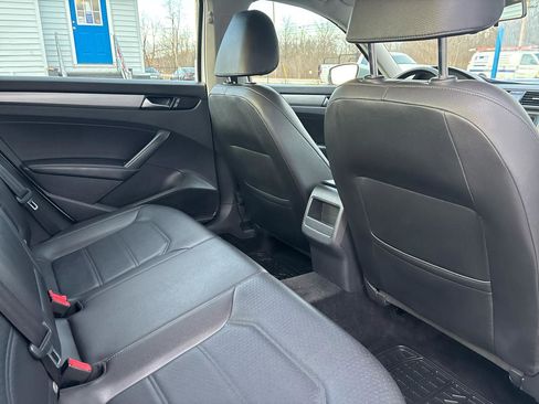 Used 2014 Volkswagen Passat 1.8T Wolfsburg Edition image 23