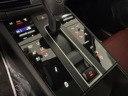 New 2026 Porsche Macan S image 33