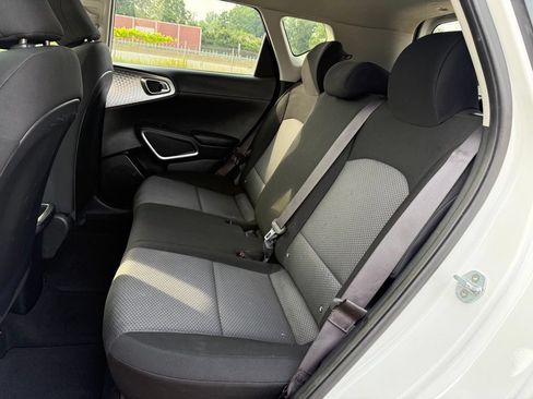 Used 2020 Kia Soul LX FWD image 19