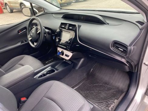Used 2016 Toyota Prius Two image 25