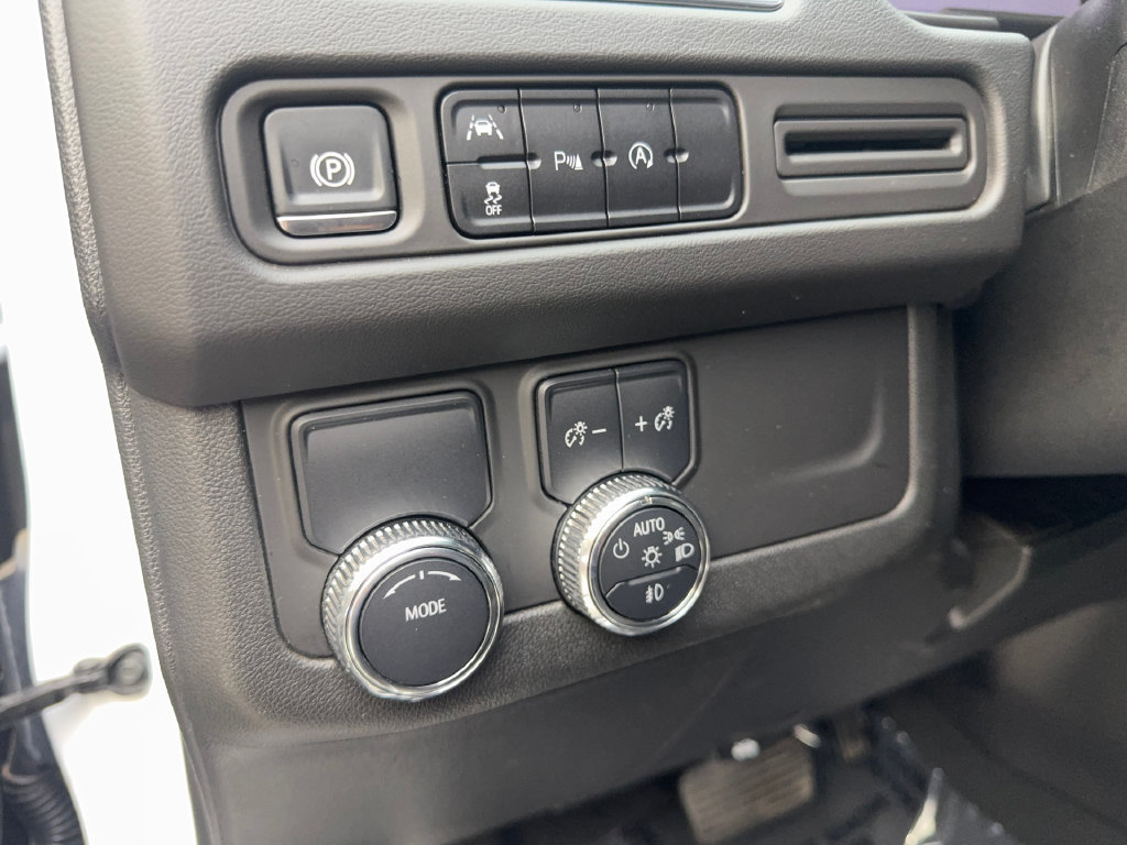 Used 2024 GMC Yukon SLT RWD image 62