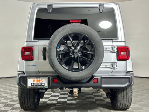 Used 2022 Jeep Wrangler Unlimited Sahara w/ Cold Weather Group image 26