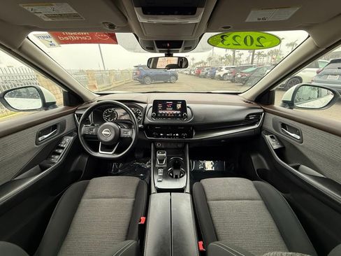 Certified 2023 Nissan Rogue SV image 15